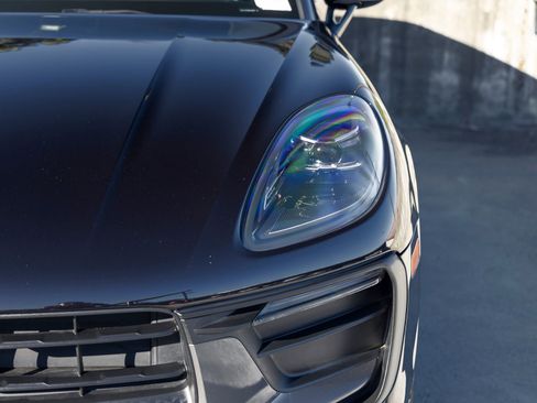 Certified 2023 Porsche Macan Turbo AWD/4WD image 16