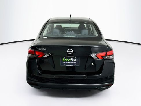 Used 2025 Nissan Versa S FWD image 7