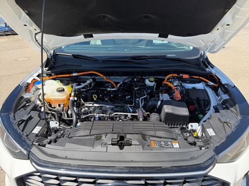 Used 2025 Ford Escape SE w/ PHEV Premium Package FWD image 29