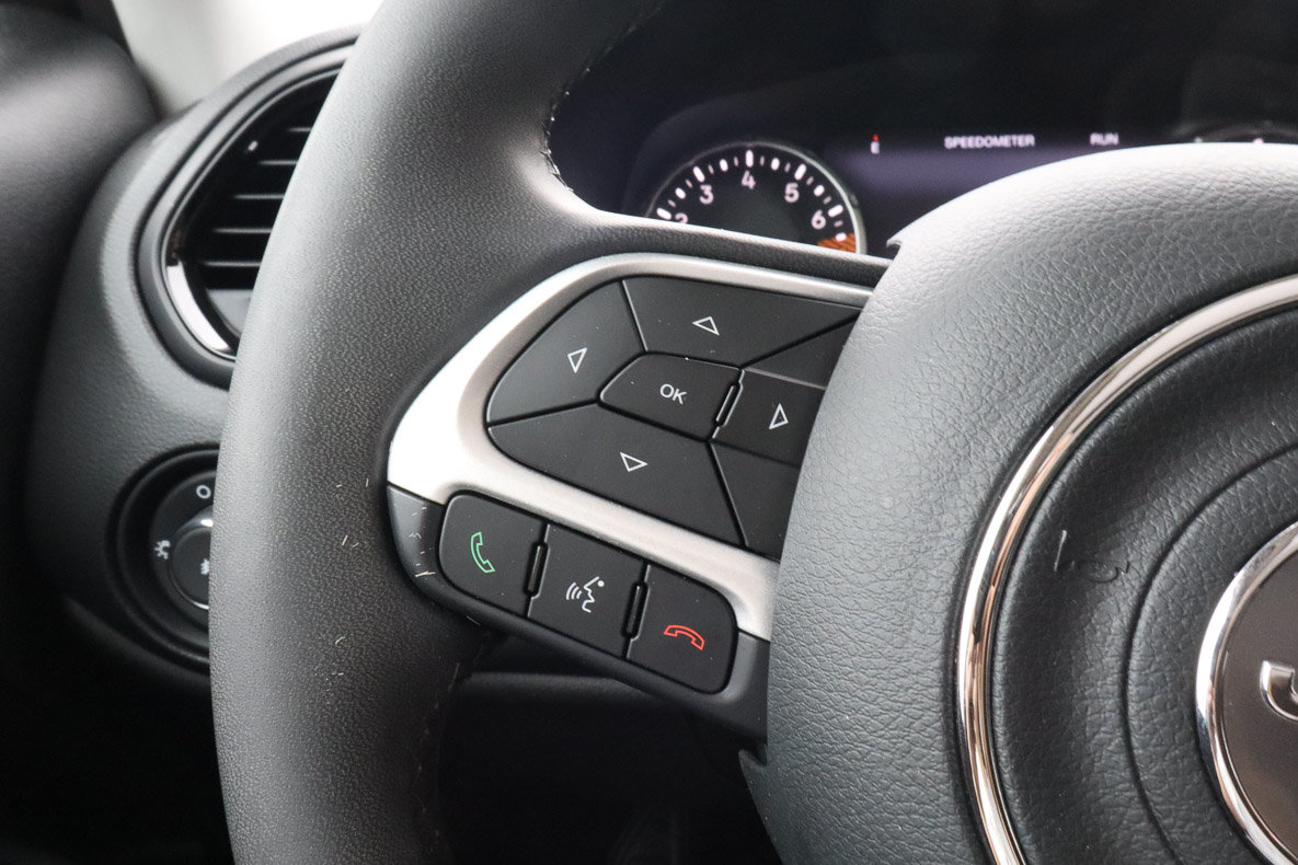 Used 2023 Jeep Renegade Altitude w/ Sun/Sound Group AWD/4WD image 27