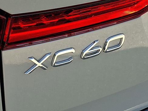Certified 2025 Volvo XC60 T8 Core w/ Climate Package image 31