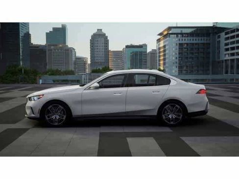 New 2026 BMW 530i w/ Premium Package RWD image 4