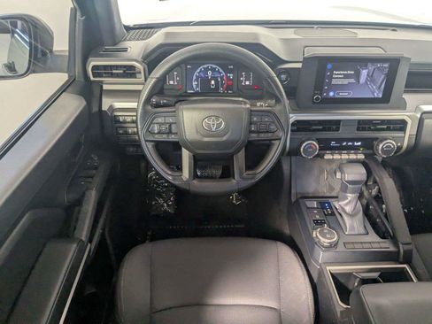 Used 2025 Toyota Tacoma SR5 AWD/4WD image 38