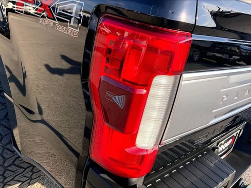 Used 2017 Ford F250 Platinum w/ Platinum Ultimate Package image 28