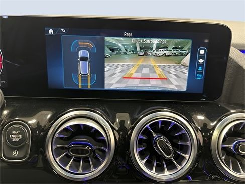 Used 2025 Mercedes-Benz GLA 250 4MATIC image 24