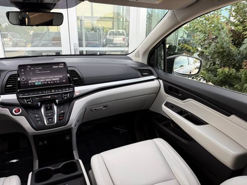 Used 2025 Honda Odyssey EX-L image 29