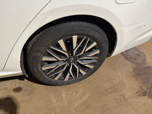 Used 2025 Nissan Altima 2.5 SV FWD image 23