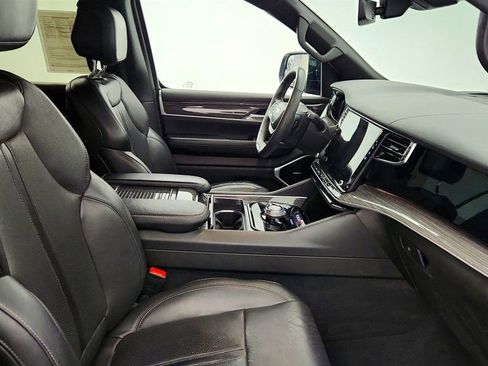 Used 2022 Jeep Wagoneer Series II w/ Premium Group I image 25