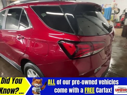 Used 2024 Chevrolet Equinox LT image 2