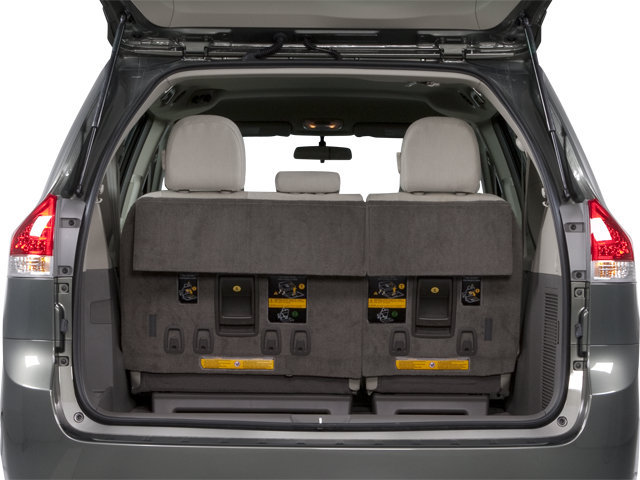 Used 2012 Toyota Sienna XLE FWD image 13