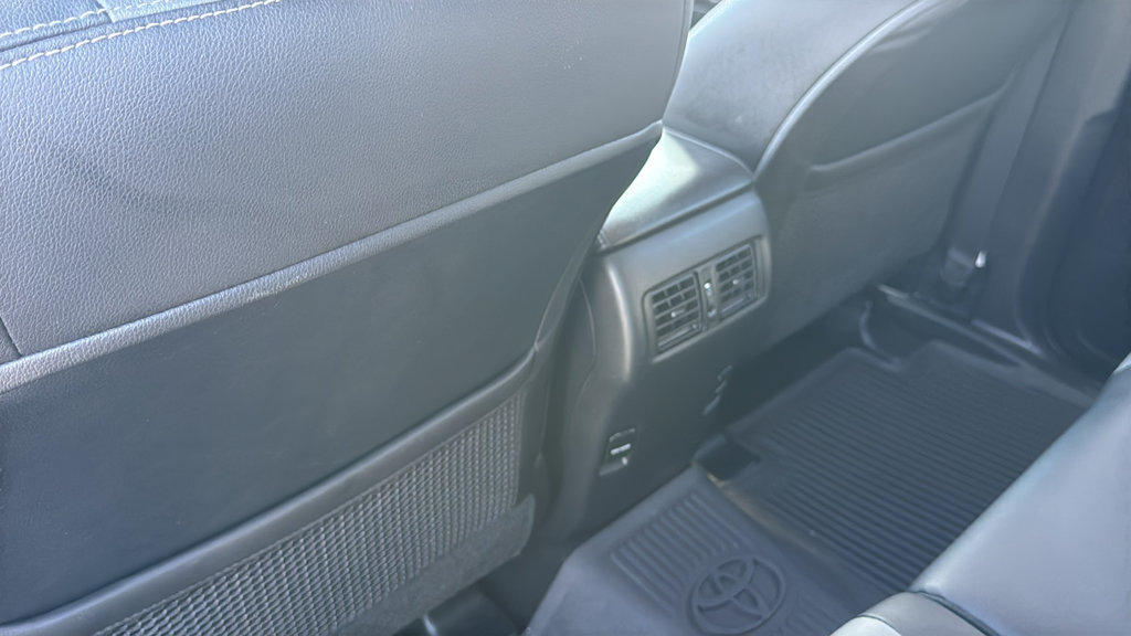Used 2016 Toyota 4Runner SR5 Premium AWD/4WD image 32