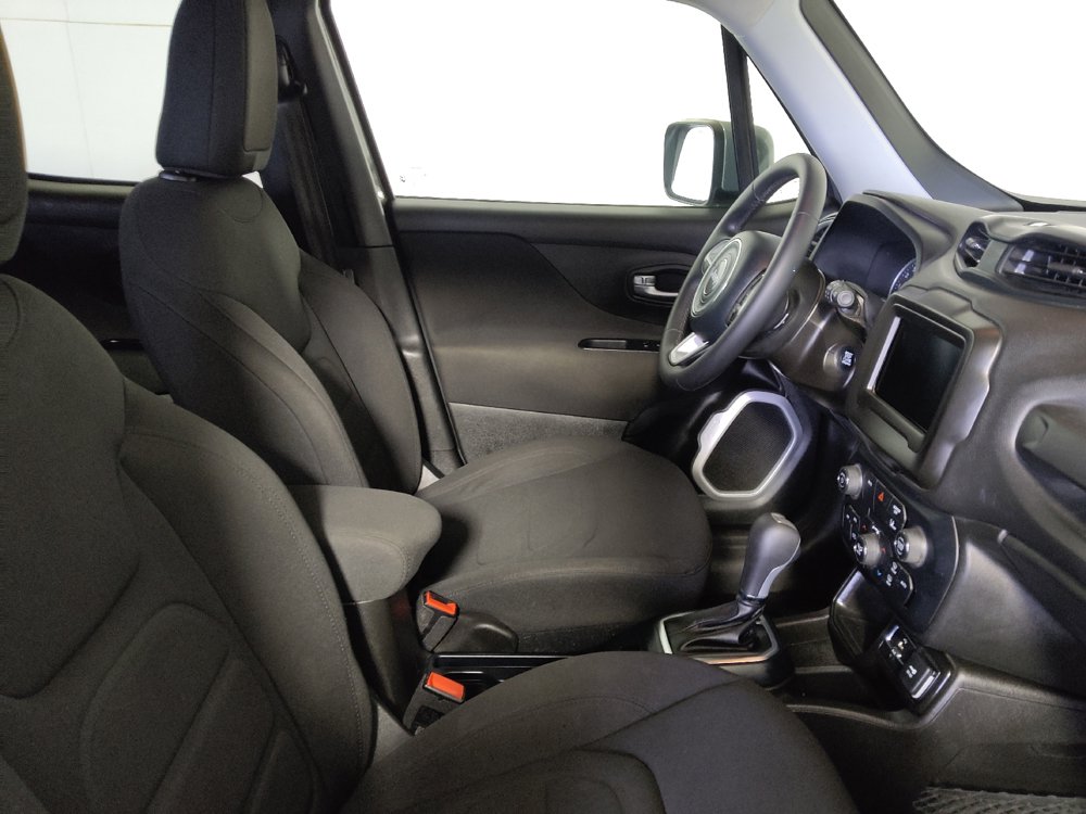 Used 2021 Jeep Renegade Latitude FWD image 21