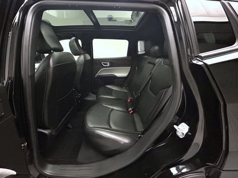 Used 2023 Jeep Compass Limited w/ Sun and Sound Group AWD/4WD image 19
