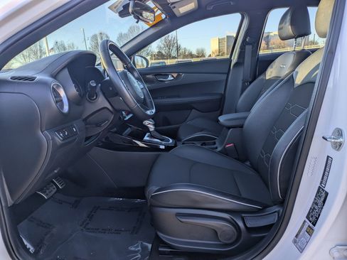 Used 2024 Kia Forte GT-Line image 12