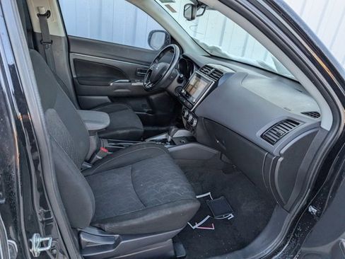 Used 2021 Mitsubishi Outlander Sport SE image 18