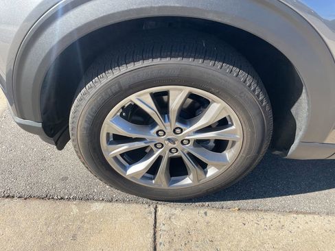 Used 2023 Ford Explorer XLT w/ Equipment Group 202A image 4