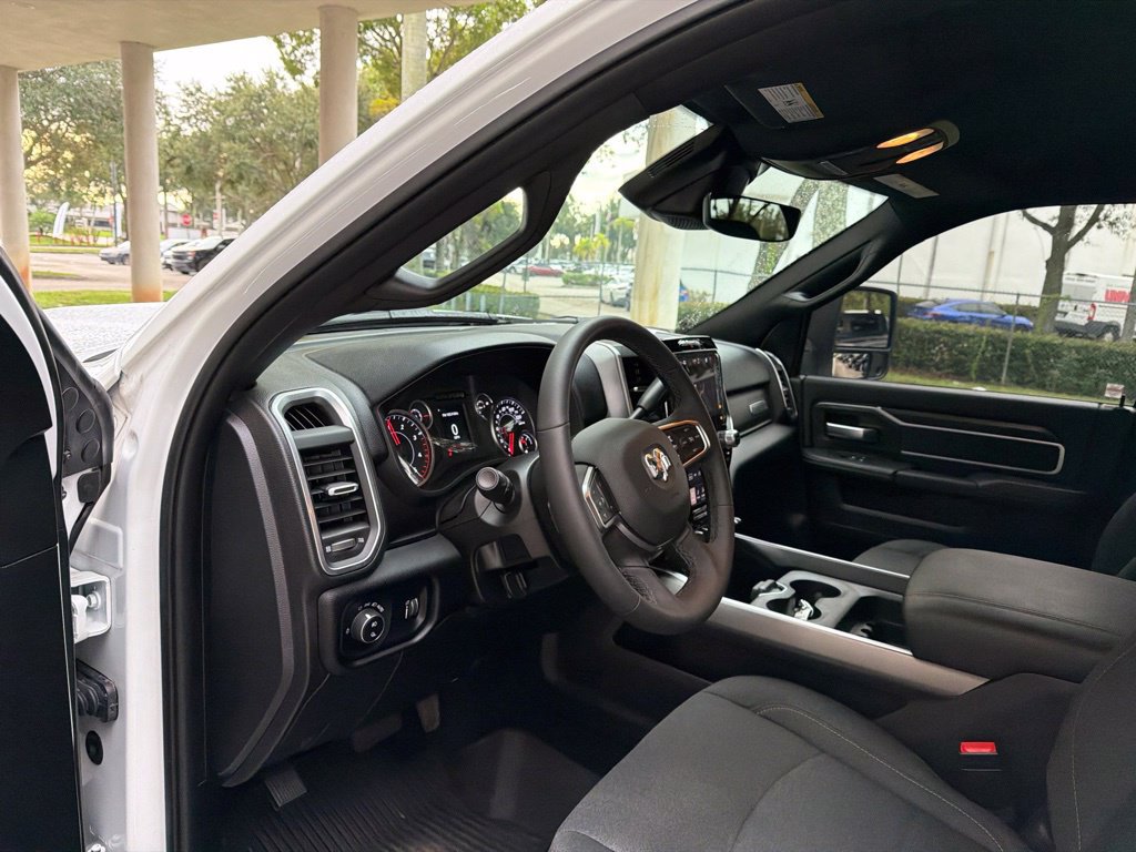 Used 2025 RAM 3500 Big Horn AWD/4WD image 7