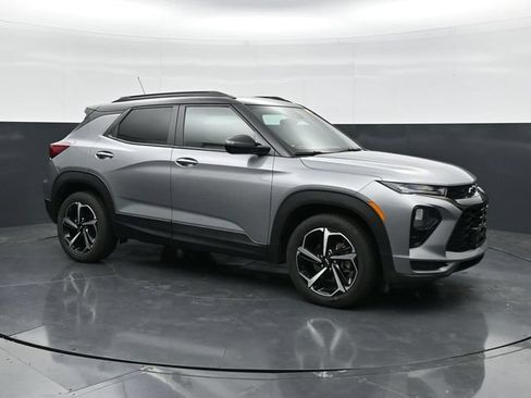 Used 2023 Chevrolet TrailBlazer RS FWD image 3