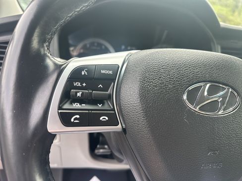 Used 2019 Hyundai Sonata Limited w/ Ultimate Package 04 FWD image 19