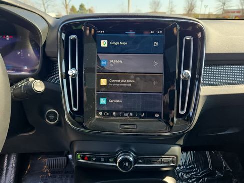 Used 2023 Volvo XC40 B5 Plus w/ Driver Assist Package image 18