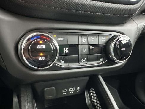 Certified 2022 Chevrolet TrailBlazer LT w/ Convenience Package image 21