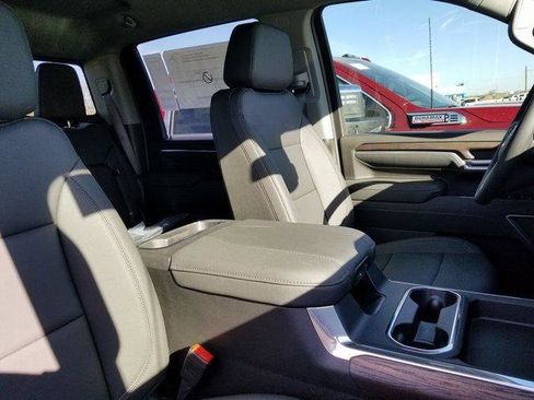 New 2026 GMC Sierra 3500 SLT w/ SLT Premium Package image 15