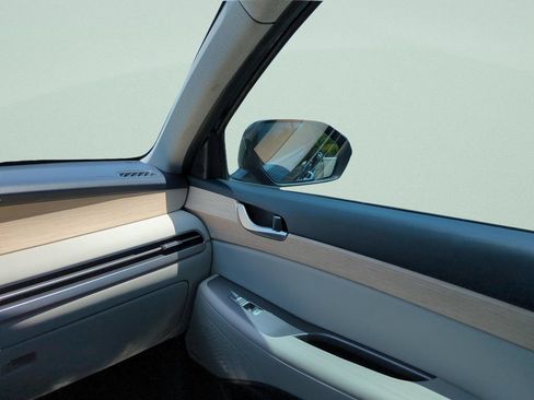 Certified 2024 Hyundai Palisade Limited FWD image 13