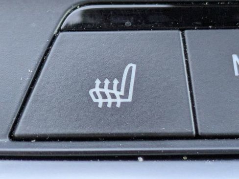 Used 2023 BMW X6 xDrive40i w/ M Sport Package image 25