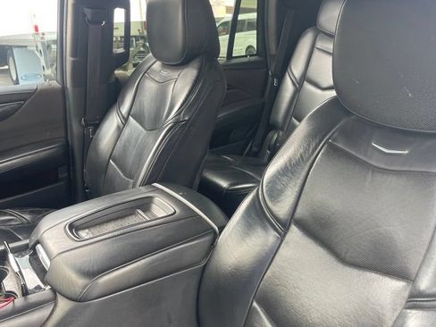 Used 2016 Cadillac Escalade Platinum AWD/4WD image 3