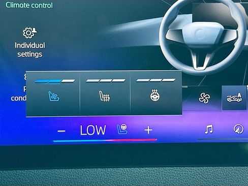 Used 2026 BMW iX xDrive60 image 21