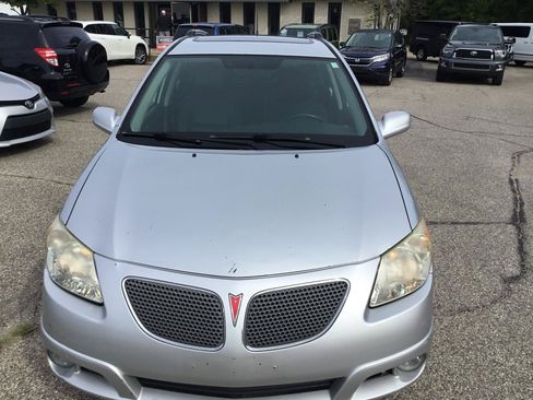 Used 2005 Pontiac Vibe FWD image 2