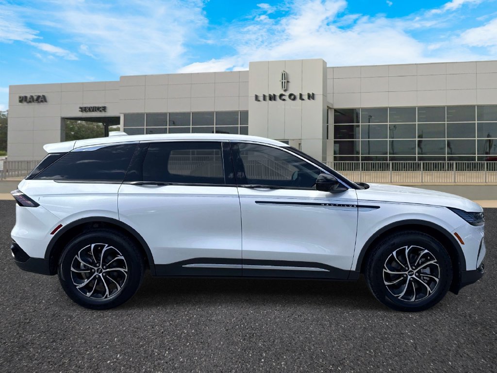 New 2026 Lincoln Nautilus Premier w/ Equipment Group 102A AWD/4WD image 6