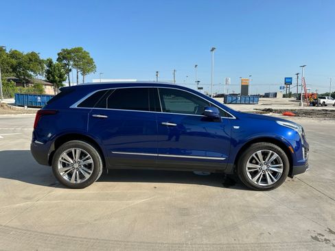 Used 2024 Cadillac XT5 Premium Luxury w/ Technology Package FWD image 6