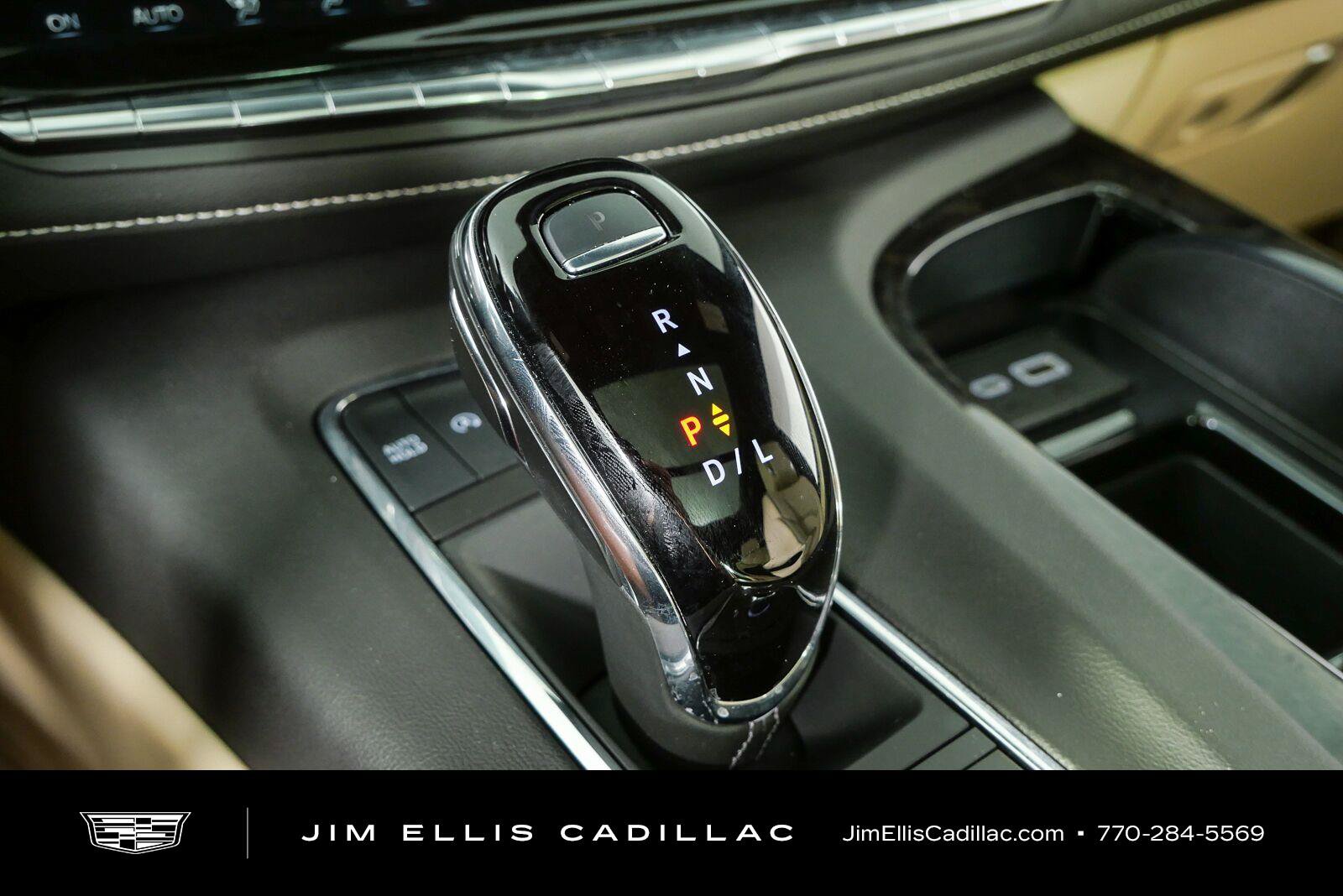 Used 2023 Cadillac Escalade Premium Luxury w/ Performance Package RWD image 18