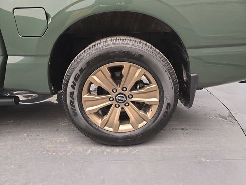 Used 2024 Nissan Titan SV w/ SV Bronze Edition Package image 13