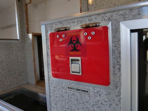 Used 2006 GMC Sierra 3500 SLE w/ Heavy-Duty Power Package image 56