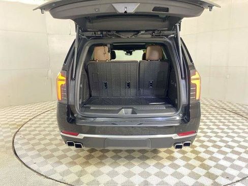 Used 2026 Chevrolet Tahoe High Country AWD/4WD image 35