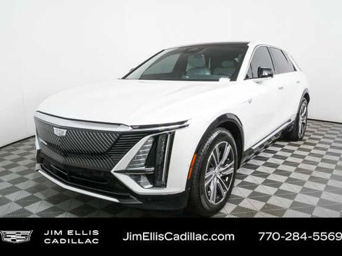 Used 2024 Cadillac Lyriq Luxury AWD/4WD image 31
