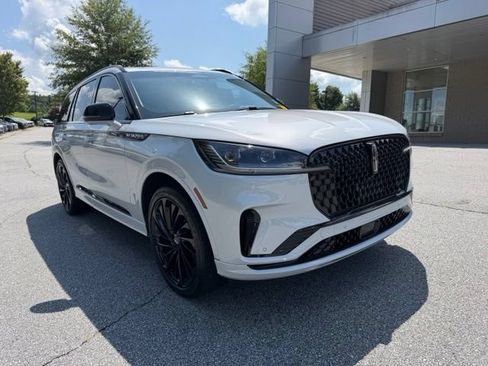 Used 2025 Lincoln Aviator Reserve w/ Equipment Group 201A AWD/4WD image 7