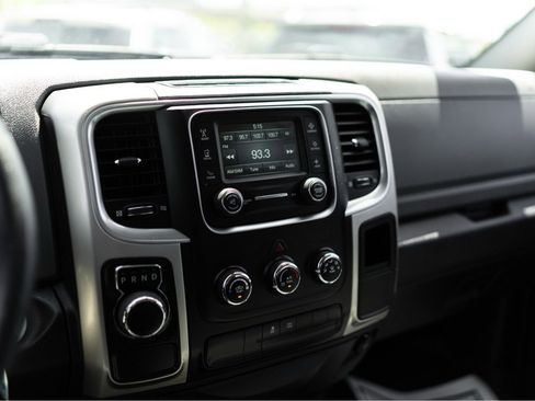 Used 2019 RAM 1500 Classic SLT RWD image 15
