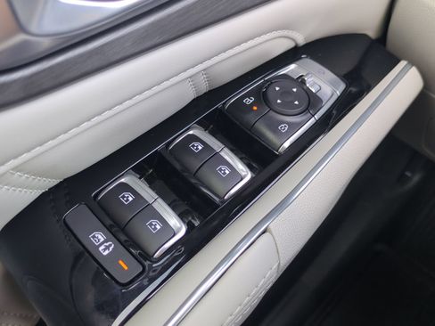 Used 2025 Kia Sorento SX AWD/4WD image 24