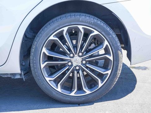 Used 2015 Toyota Corolla S image 11