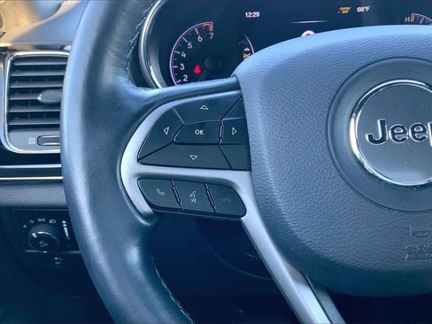 Used 2019 Jeep Grand Cherokee Overland image 12