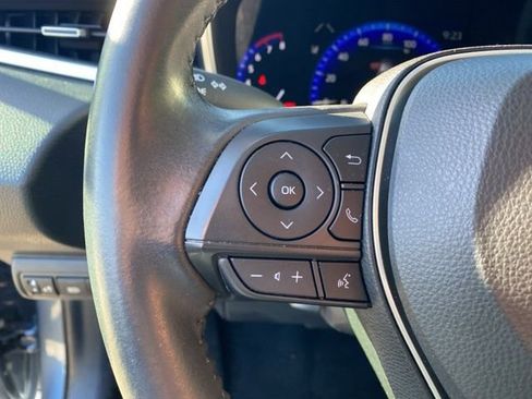 Used 2022 Toyota Corolla XLE image 19