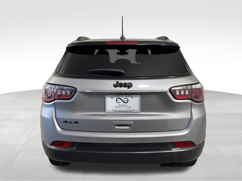 Used 2019 Jeep Compass Latitude AWD/4WD image 8
