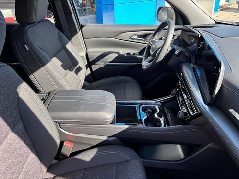 New 2026 Chevrolet Traverse LT w/ Driver Confidence Package image 17