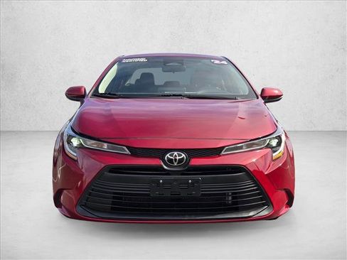 Used 2024 Toyota Corolla LE image 2