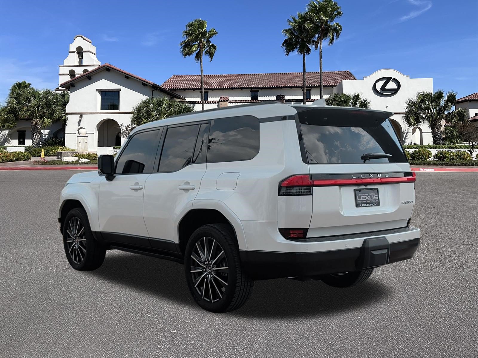 Used 2024 Lexus GX 550 w/ Accessory Package (Z1) AWD/4WD image 4