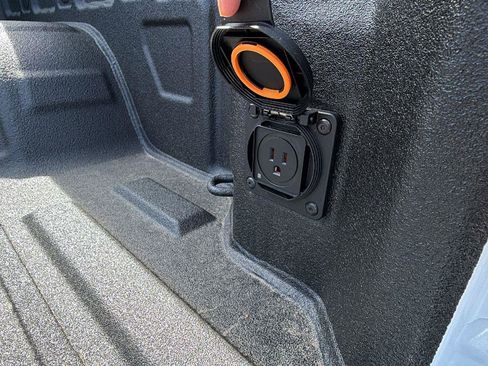 New 2026 GMC Sierra 1500 SLE image 12