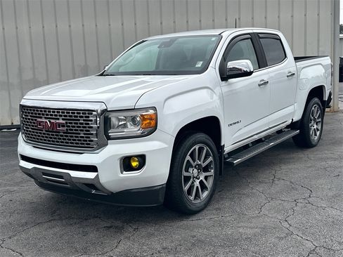 Used 2019 GMC Canyon Denali image 2